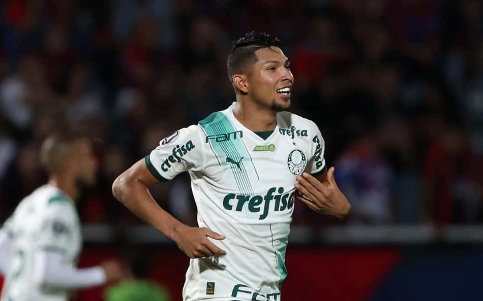 Rony se aproxima de Vagner Love no ranking de artilheiros do Palmeiras neste século