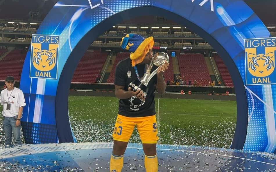 Ex-Flamengo, Samir Caetano conquista o primeiro título pelo Tigres