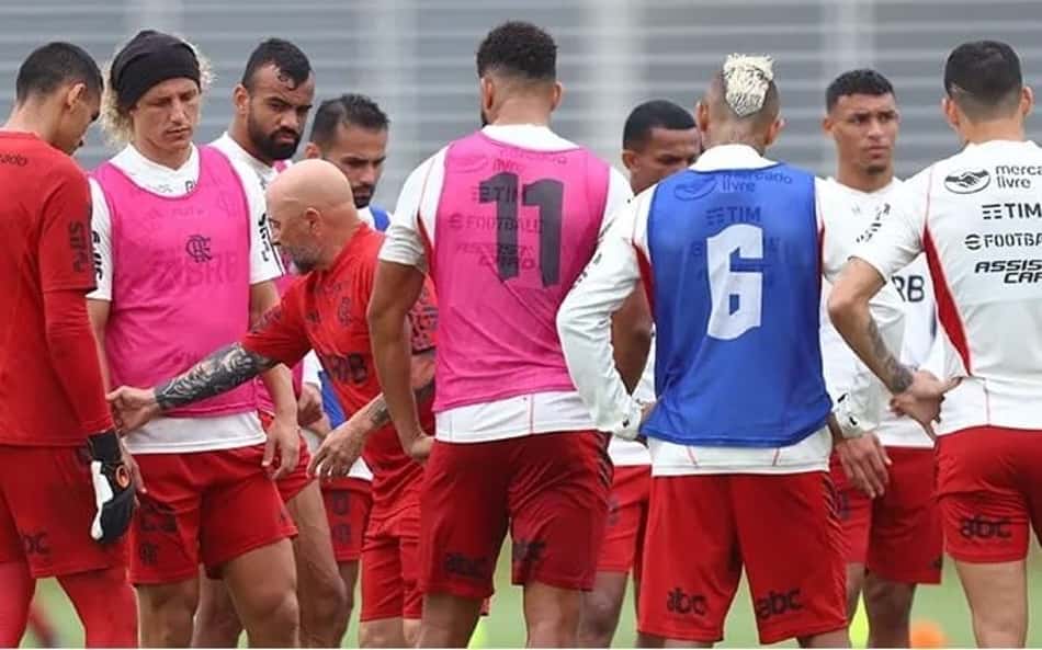 Diretoria, jogadores e comissão técnica do Flamengo terão reunião para 'minimizar crise' antes do Fla-Flu