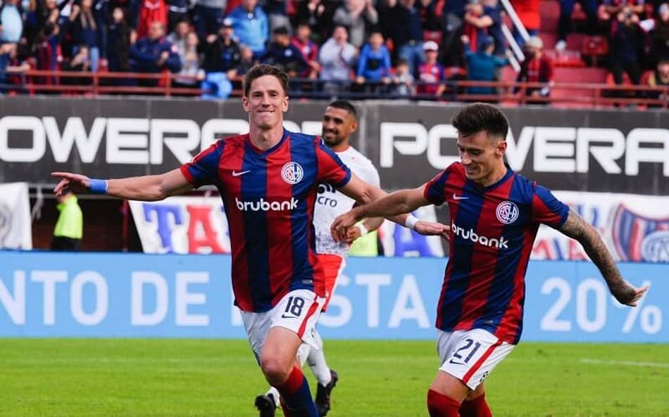 Brigando por título, San Lorenzo 'manda recado' para River Plate