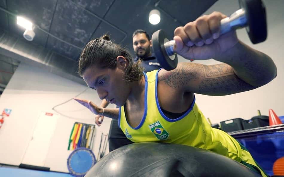 Campeã olímpica, Ana Marcela Cunha se recupera de cirurgia e está pronta para voltar a competir