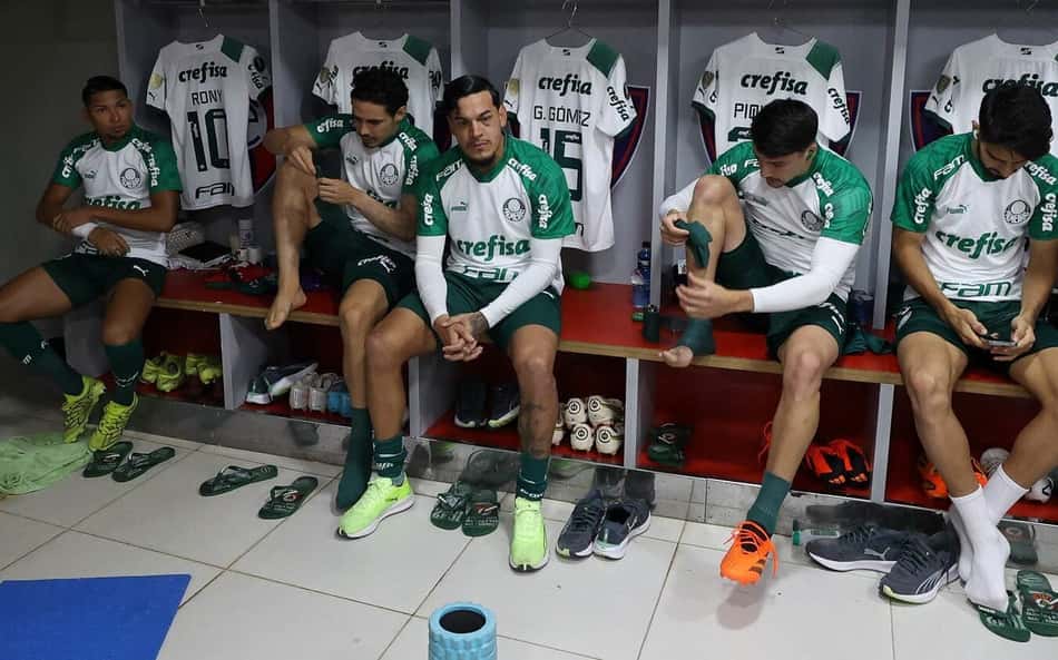 vestiario_cerro_porteno_palmeiras-aspect-ratio-512-320