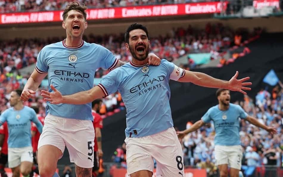 Técnico do Manchester City, Guardiola pede permanência de Gündogan na próxima temporada