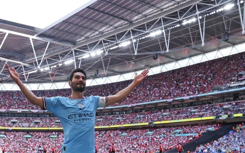 Perto do adeus ao Manchester City, Gündogan destaca importância de Guardiola no desenvolvimento do elenco
