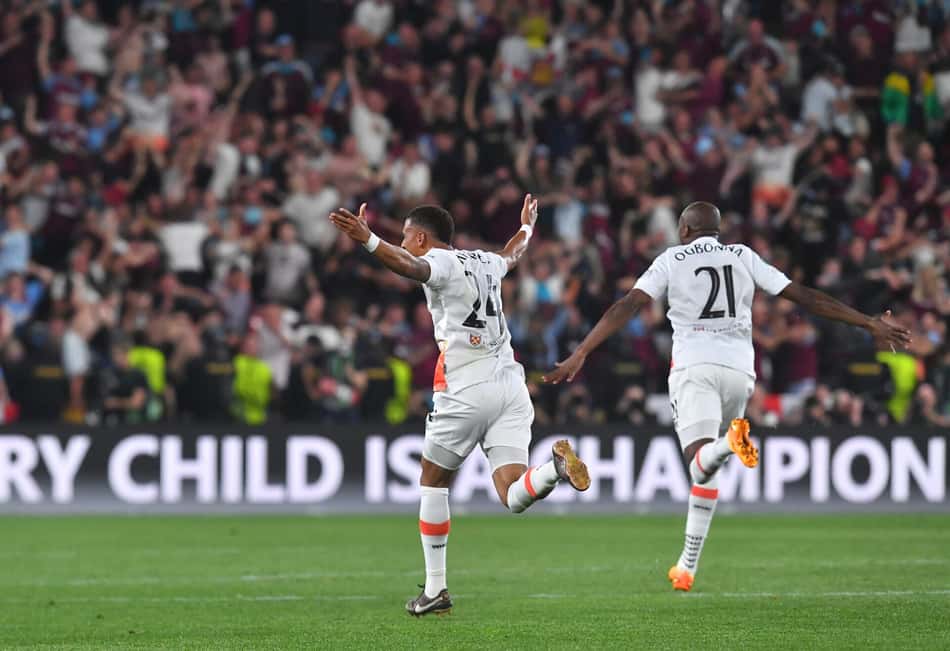 FBL-EUR-C4-FIORENTINA-WEST HAM
