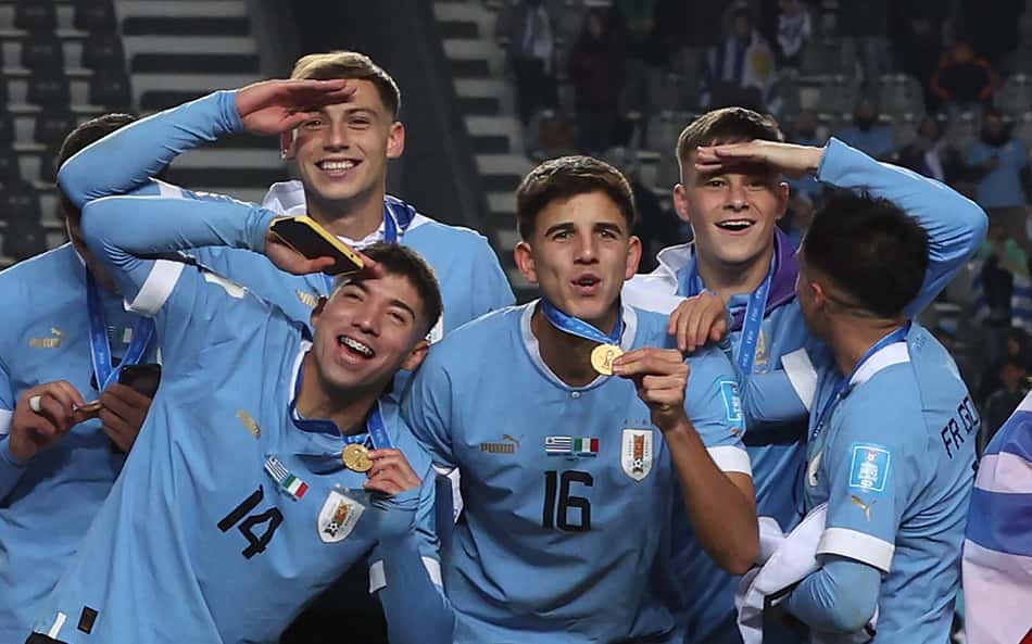 Jogadores da Seleção uruguaia provocam brasileiro após titulo da Copa do Mundo Sub-20