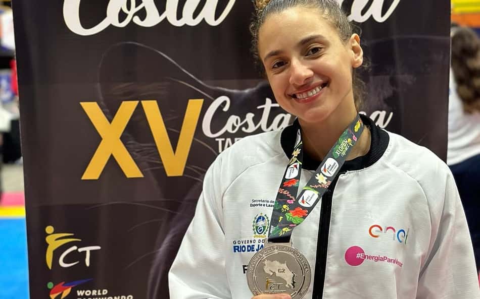 Milena Titoneli conquista títulos inéditos no Taekwondo