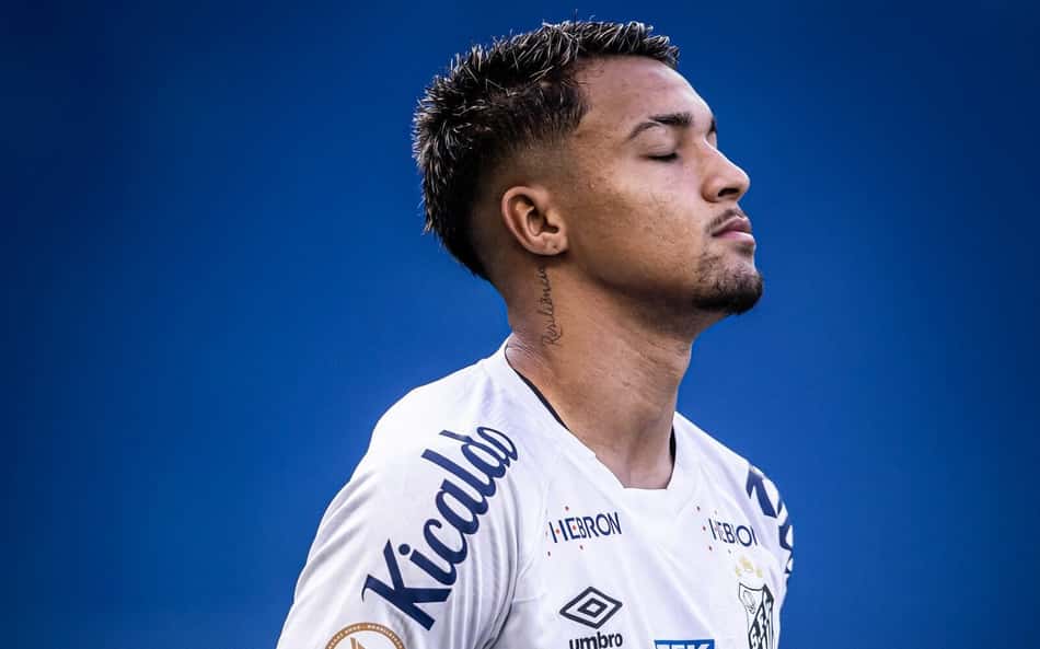 Cotado para deixar o Santos, Marcos Leonardo reencontra 'freguês' Corinthians