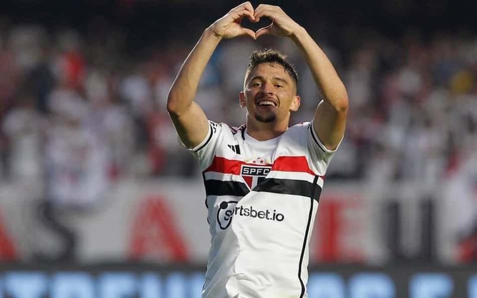 Muricy já 'prepara o terreno' para saída de revelações no São Paulo, mas ídolo do ataque é tratado como inegociável