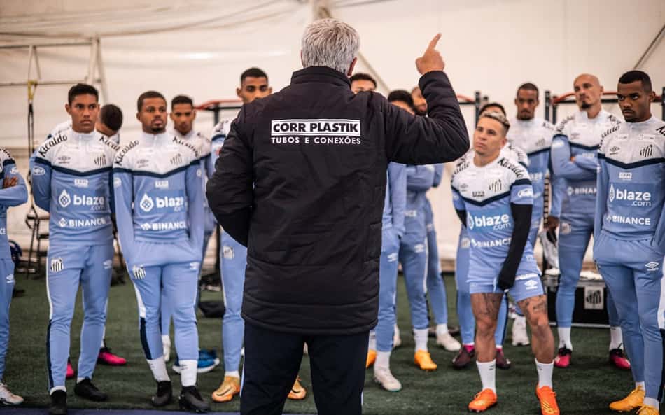 Elenco do Santos ganha folga de três dias após empate com o Coritiba pelo Brasileirão