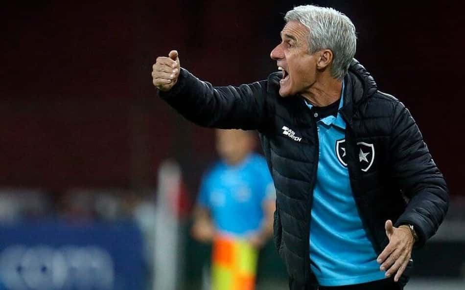 Luís Castro admite frustração com empate do Botafogo na Sul-Americana: 'Não era esse resultado que queríamos'