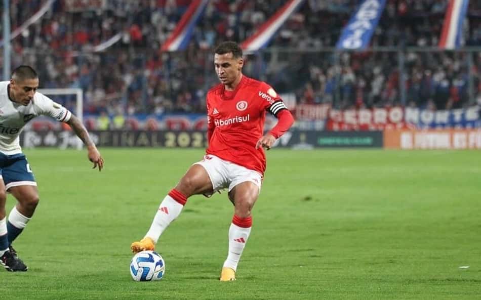 Alan Patrick lamenta empate do Internacional pela Libertadores: 'Amargo'