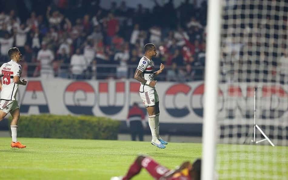 VÍDEO: Caio celebra resultado do São Paulo e destaca: 'Esse jogo tinha extrema importância'