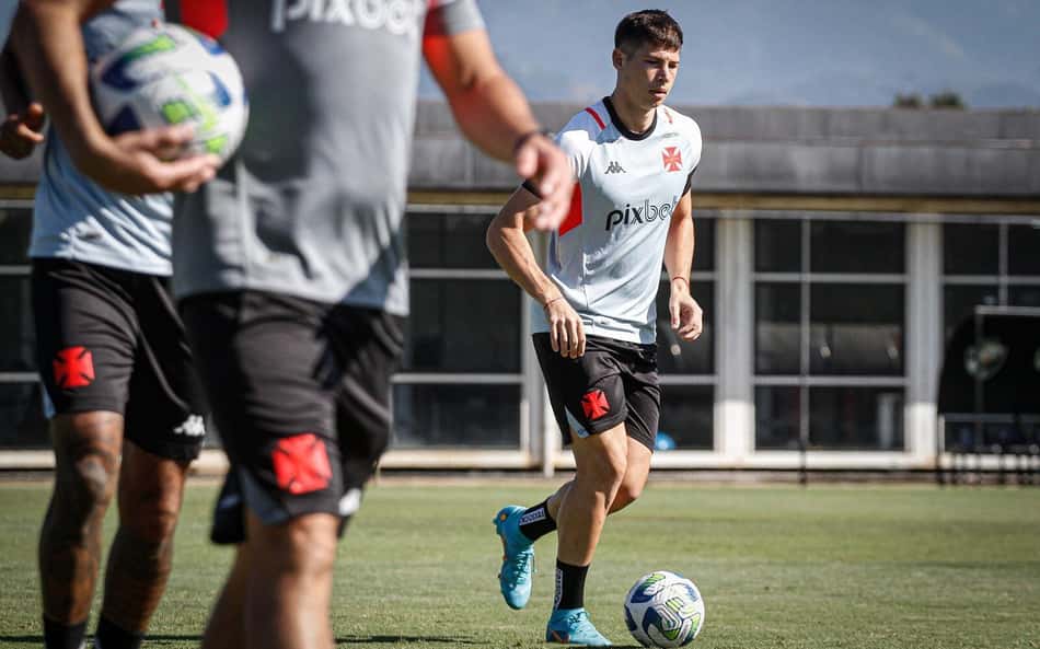 Vasco: Capasso vai realizar exame e é dúvida para o jogo contra o Goiás