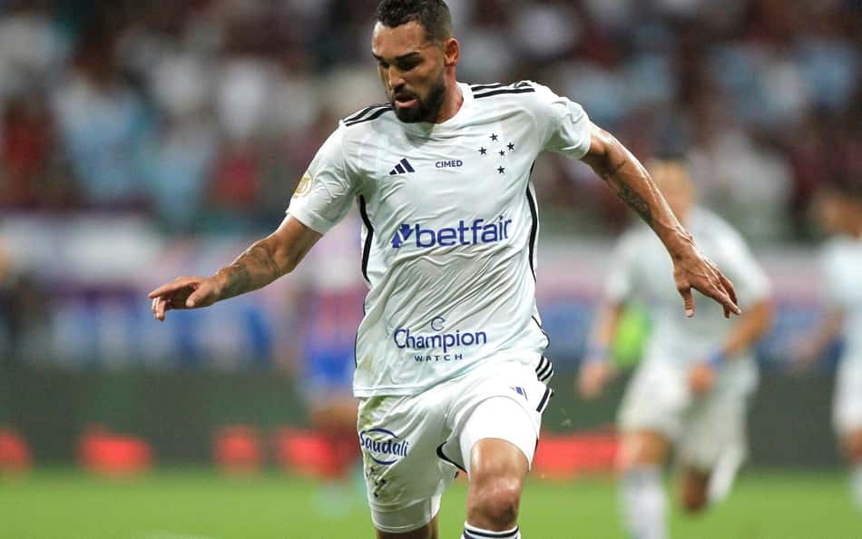 Gilberto, do Cruzeiro, pede desculpas ao torcedor pela falta de gols no Brasileiro