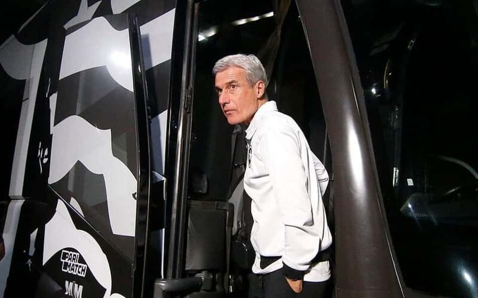 Luís Castro fala sobre contratações no Botafogo e comenta relação com John Textor