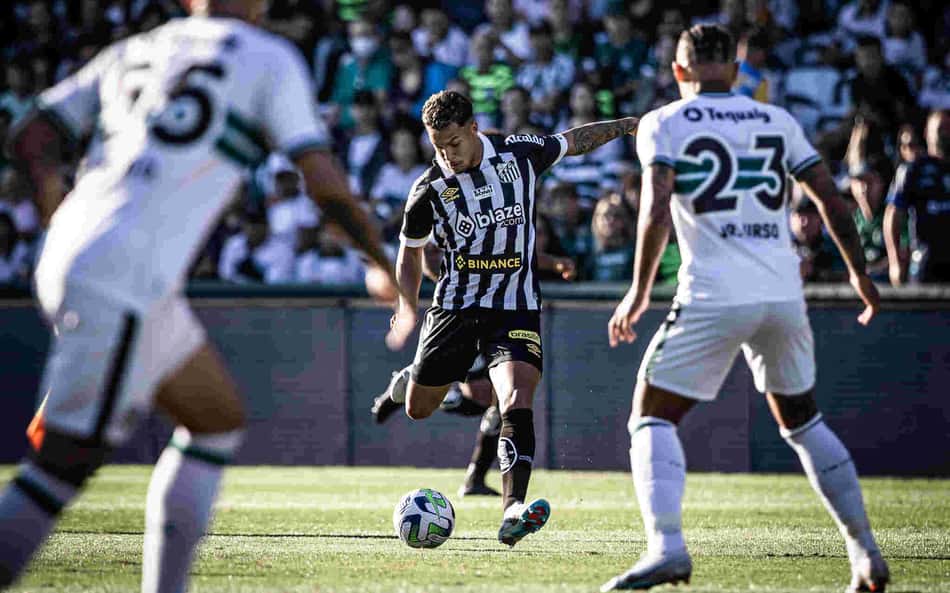 ATUAÇÕES: Abaixo da crítica, Santos faz jogo sonolento e não sai do zero diante do Coritiba