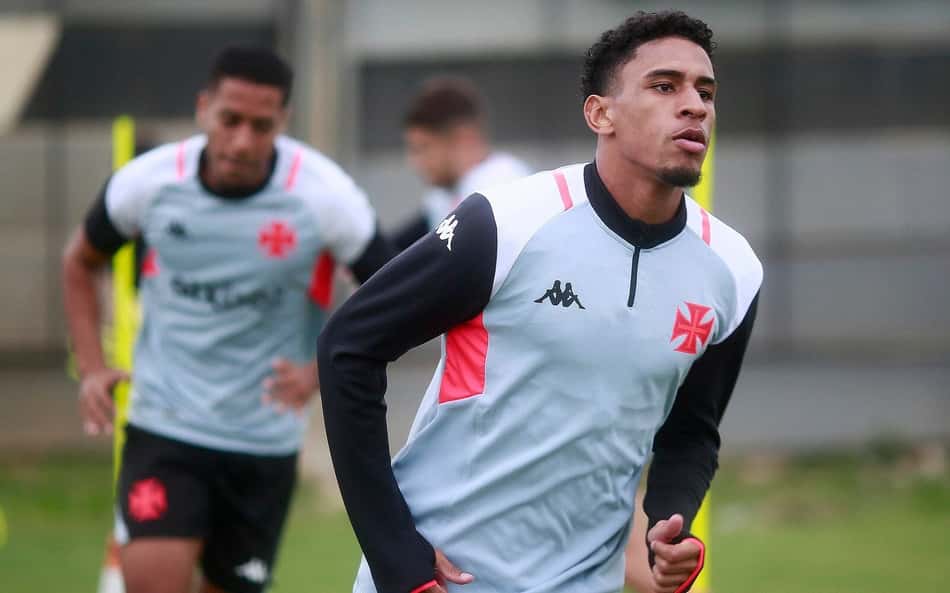Vasco mira reforços, mas também pensa em negociar jogadores; confira quem pode sair na próxima janela