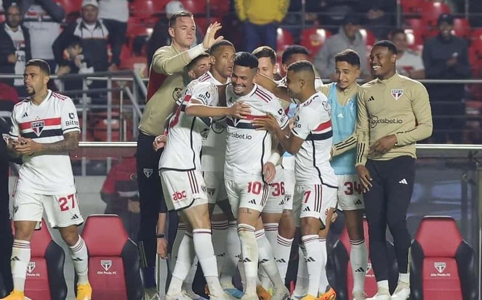 Luciano nega propostas para sair do São Paulo e dispara: 'Aqui é minha casa'