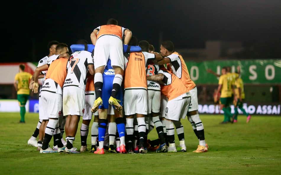 ANÁLISE: Vasco supera dificuldades e volta a vencer, e apenas isso importava contra o Cuiabá