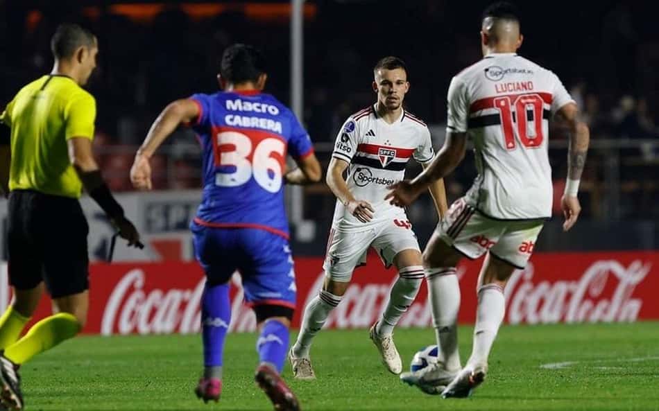 Quem é Negrucci? Conheça o volante do São Paulo que estreou no profissional contra o Tigre