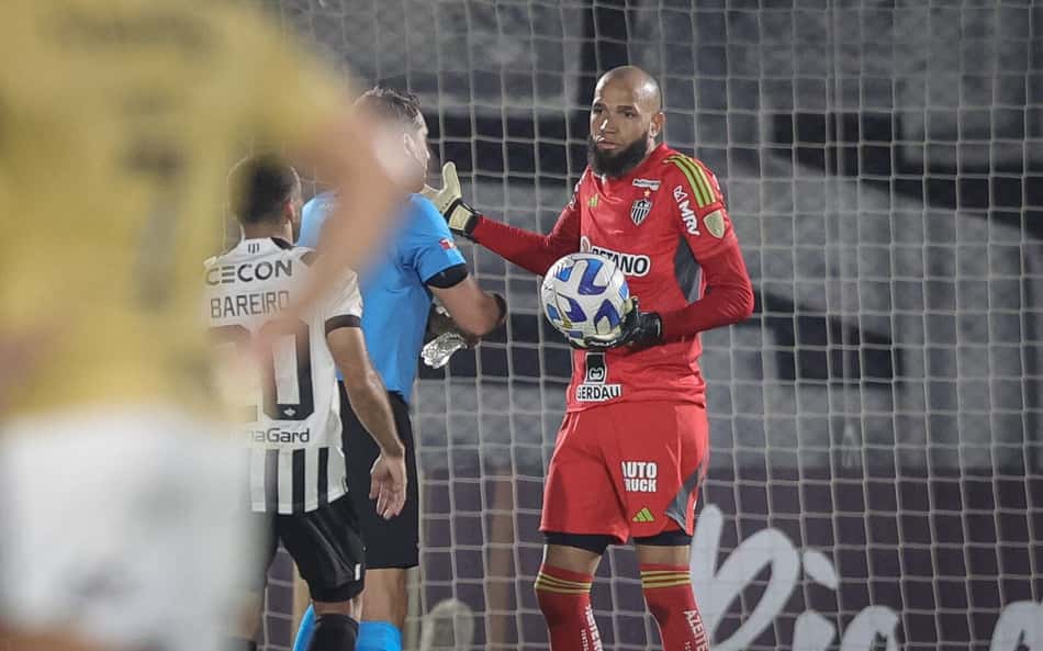 Alvo de racismo, Everson, do Atlético-MG, cobra 'medidas mais drásticas' da Conmebol