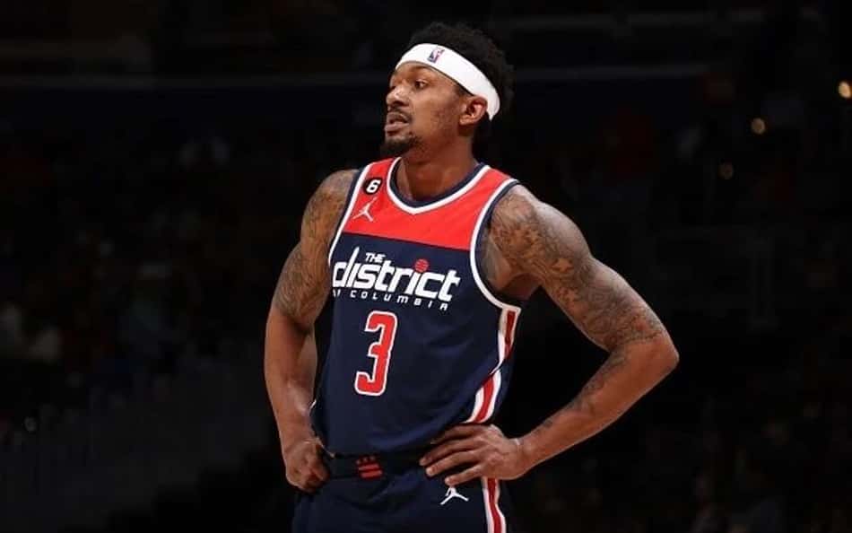 Suns fecha troca por Bradley Beal