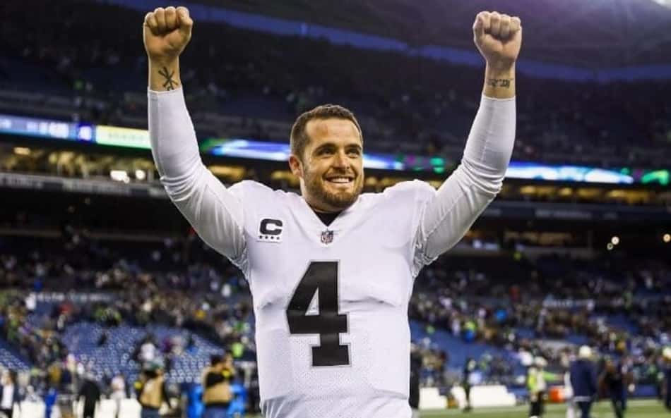 Derek Carr celebra ambiente dos Saints: 'feliz por estar em uma organização estável'