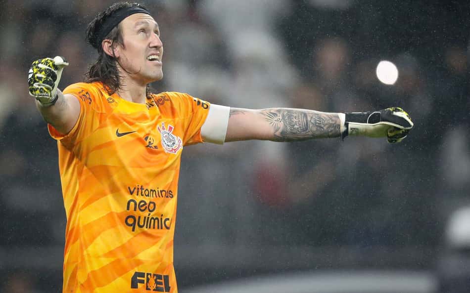 Cássio não vê Luxemburgo como ultrapassado e elogia atuação do Corinthians: 'Melhor da temporada'