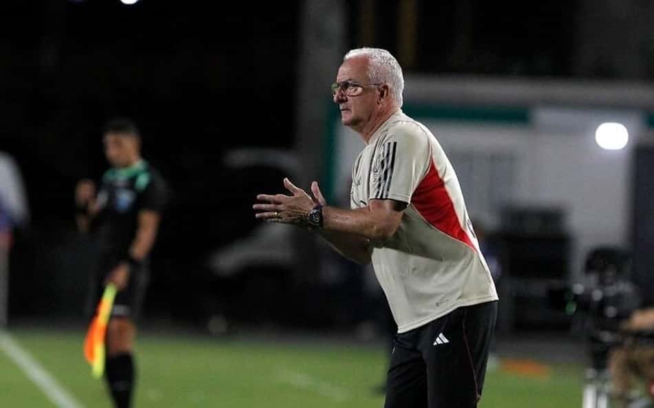 Torcedores criticam Dorival e se revoltam em classificação: 'A mais sem alma dos últimos anos'