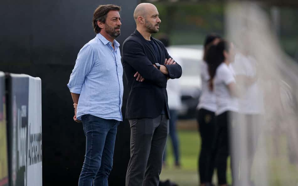 Alessandro detalha prioridades do Corinthians no mercado e quer 'elenco intacto' ao final da janela