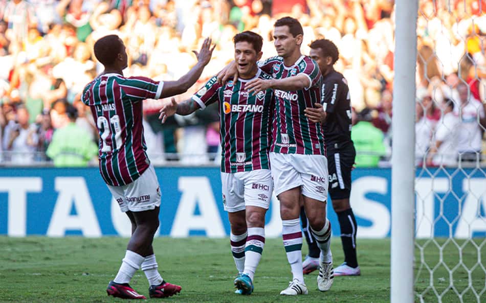 ANÁLISE: Fluminense mostra variação na forma de jogar e ganha alento para superar desfalques