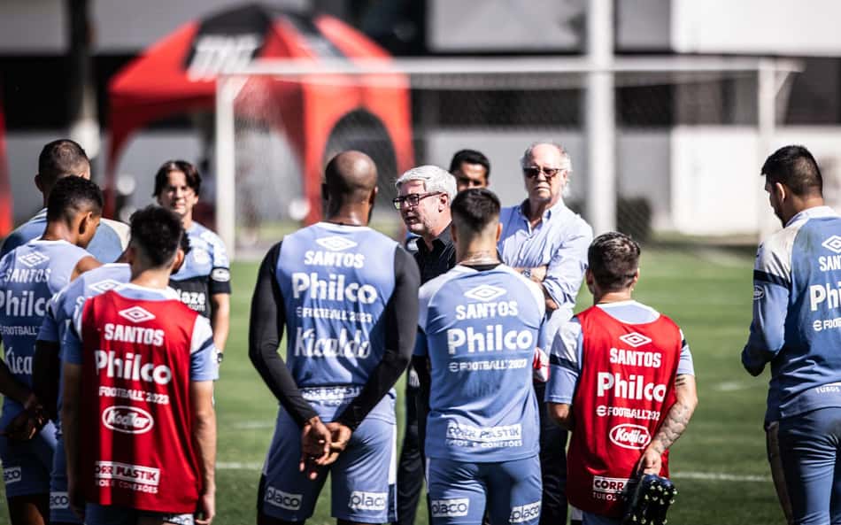 Odair Hellmann se despede do elenco do Santos e agradece oportunidade: 'Honra'