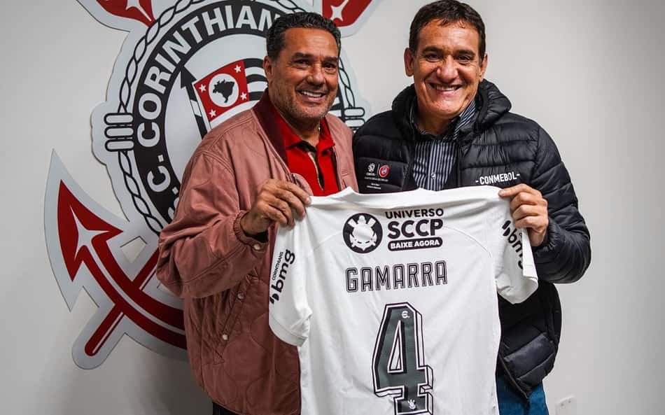Corinthians segue preparação para enfrentar o Santos e recebe visita de ídolo no CT Joaquim Grava