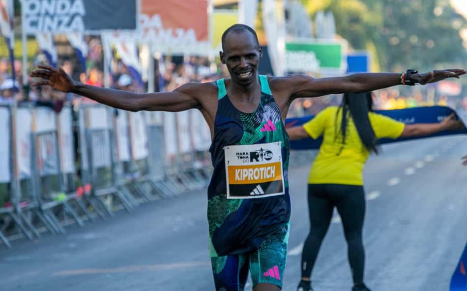 Com direito a recorde, Josphat Kiprotich vence a Maratona do Rio