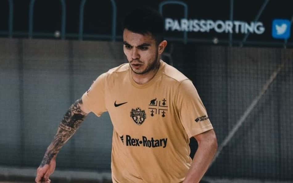 Atleta brasileiro se destaca no futsal francês