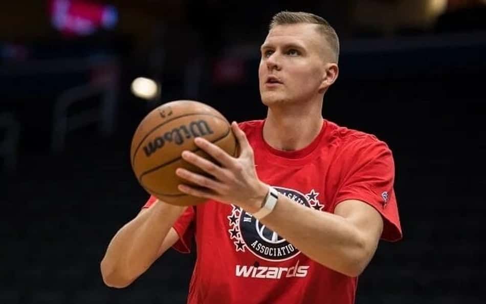 Rumor: Segundo jornalista, Kristaps Porzingis seria alvo do Knicks