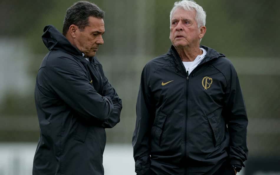 Com dilema na zaga, Luxemburgo inicia preparação para afastar o Corinthians da 'zona da confusão' no Brasileirão
