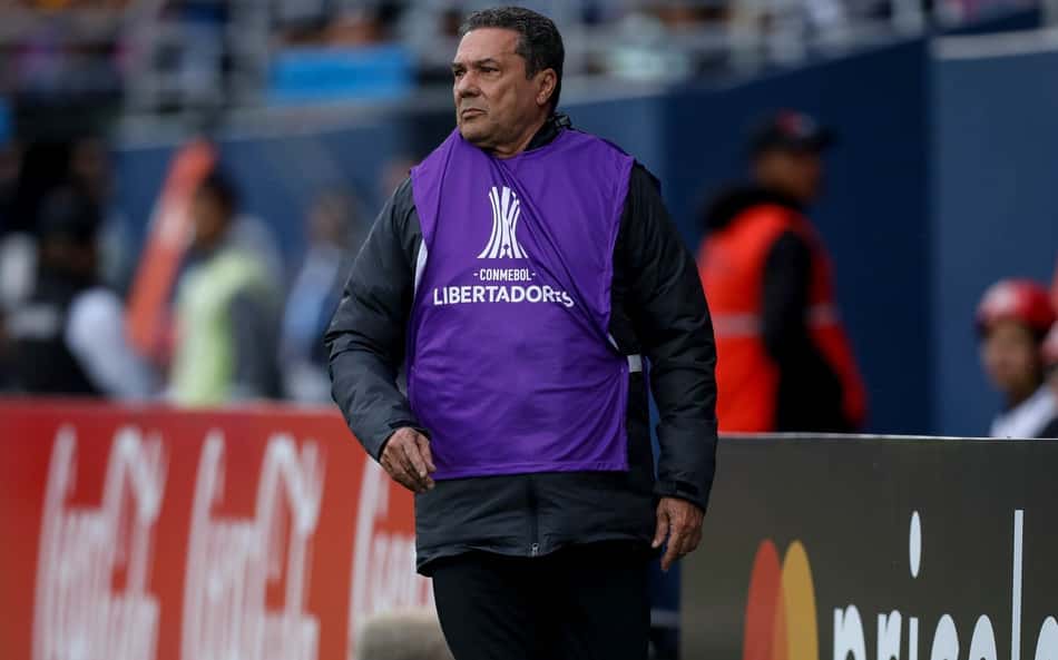 Luxemburgo entende cobranças da torcida e vê Corinthians em evolução mesmo com eliminação na Libertadores