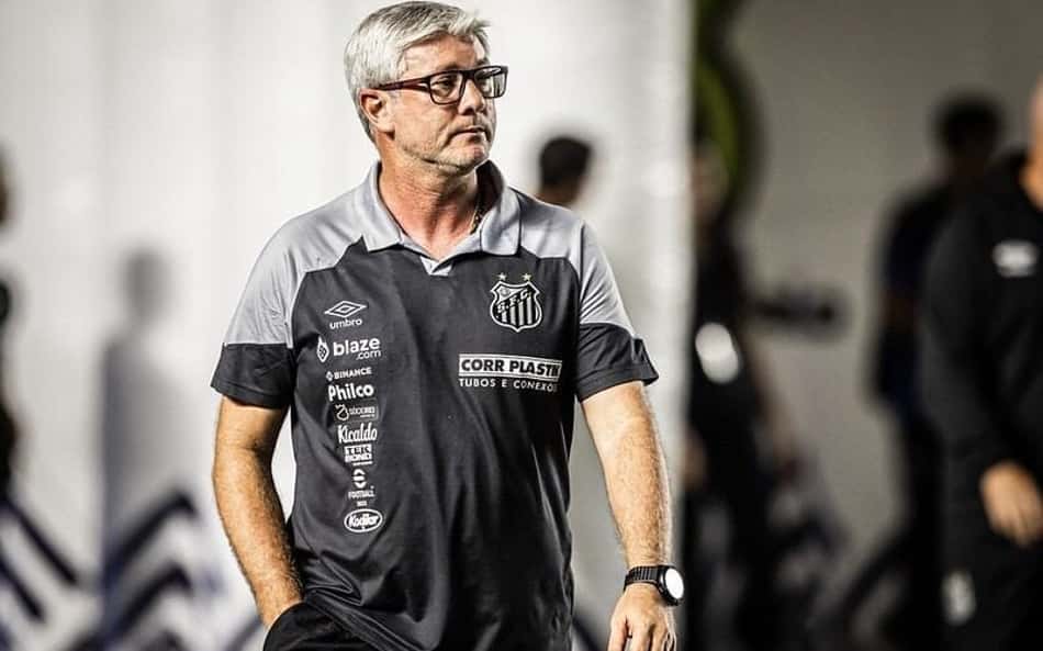 Odair tem número de telefone vazado e recebe ameaças; Santos cancela treino
