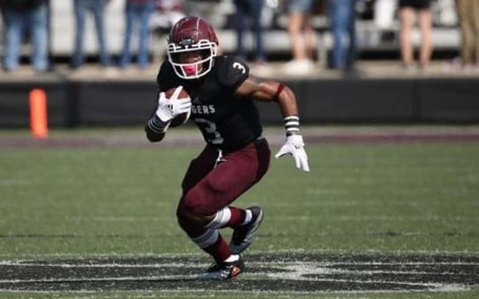 Carrancas FA anuncia running back norte-americano De'Anta Marques Sipp
