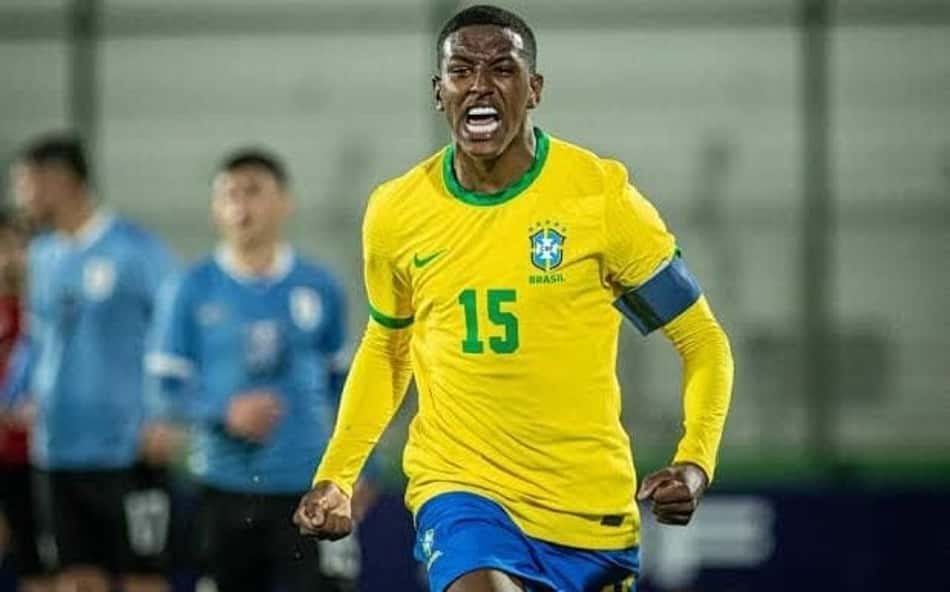 Robert Renan é convocado para defender a Seleção Brasileira em amistosos na Espanha no lugar de Nino