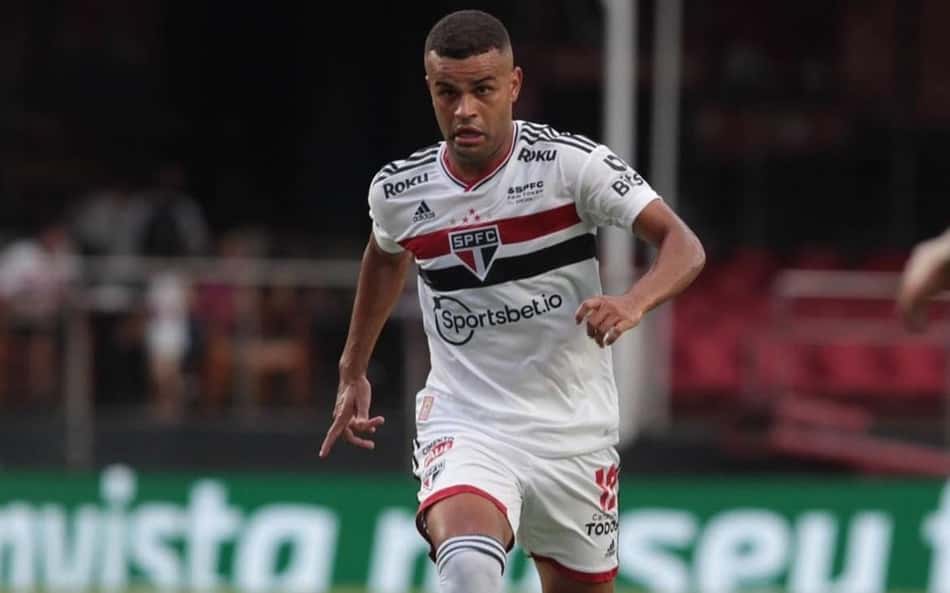 Alisson fala da dificuldade em vitória do São Paulo e analisa lesões do elenco: 'Equipe está de parabéns pela forma que se comportou'
