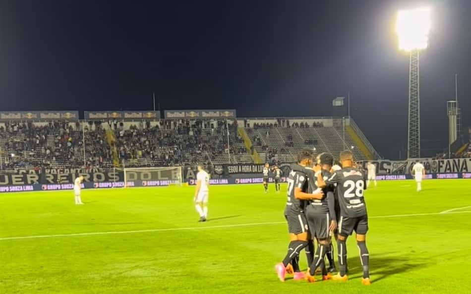 Bragantino vence Goiás e se aproxima do G4 do Brasileirão