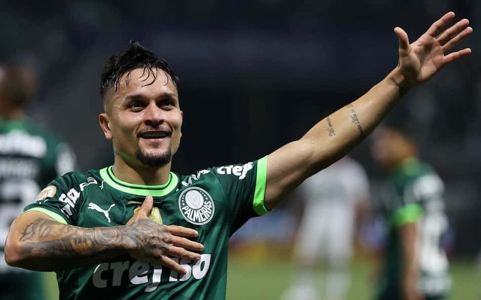 Artur sobe na artilharia do Palmeiras e resume sua boa fase no time: 'Acho que o Abel está feliz'