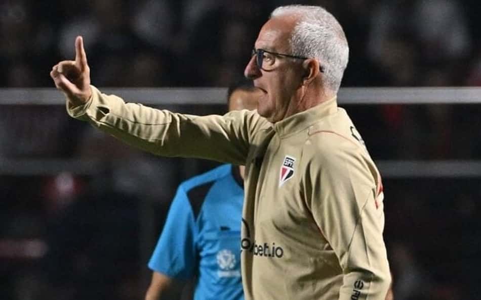 É hora de dar tchau? Após goleada do São Paulo, Dorival diz que não foi procurado para assumir Seleção, mas agradece lembrança