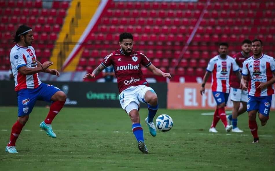 Fazendo partida bem abaixo, Fortaleza é derrotado pelo Estudiantes de Mérida