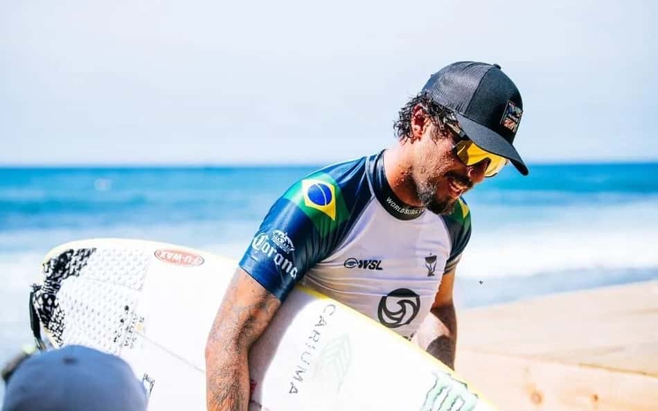 WSL: Filipe Toledo começa mal, porém vira nos últimos minutos e Medina vai para repescagem em Saquarema