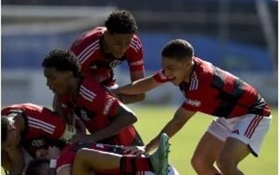 Flamengo vence o Botafogo e garante vaga na final da Copa Rio Sub-17