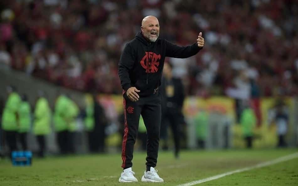 Sampaoli avalia vitória do Flamengo, detona gramado do Maracanã e fala de Soteldo